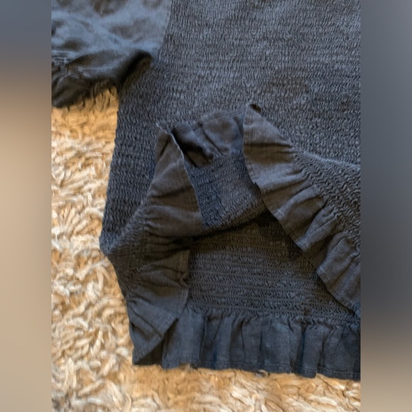 Forever 21 Black Textured Top - Picture 3 of 5